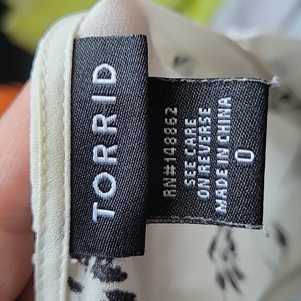 Torrid Top - Picture 7 of 8